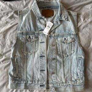 American Eagle Outfitters Light Blue Denim Jacket
